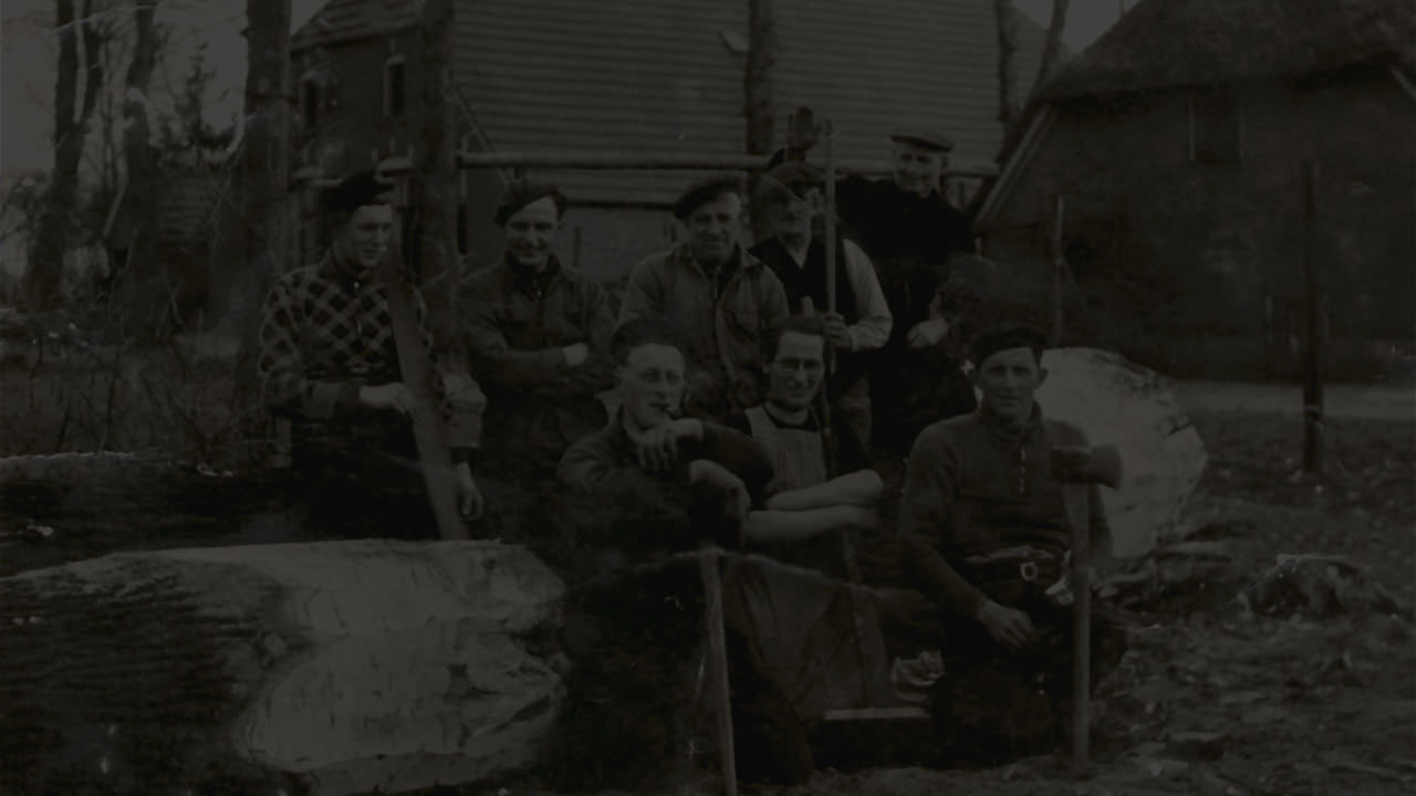 Historische foto van het machinepark van Van Werven